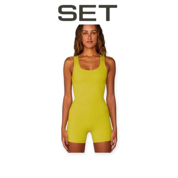 SET Active Sportbody shortysuit in limeade size M EUC - Picture 1 of 8